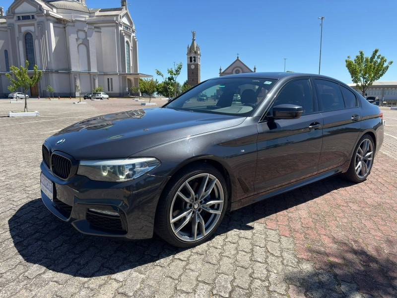 BMW - 530I - 2017/2017 - Cinza - R$ 190.000,00