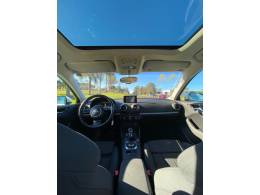 AUDI - A3 - 2013/2014 - Branca - R$ 84.000,00