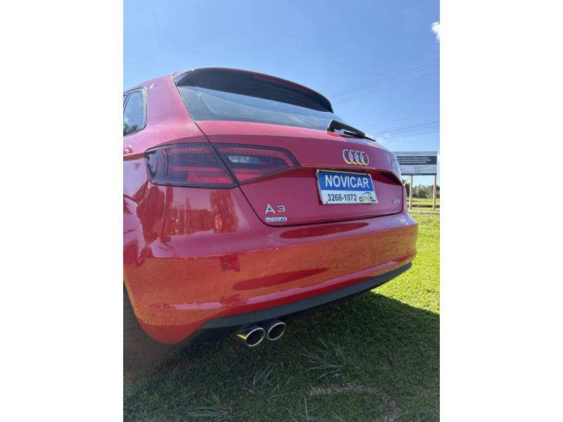 AUDI - A3 - 2014/2015 - Vermelha - R$ 89.900,00