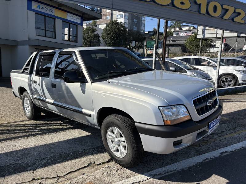CHEVROLET - S10 - 2004/2004 - Prata - R$ 67.000,00