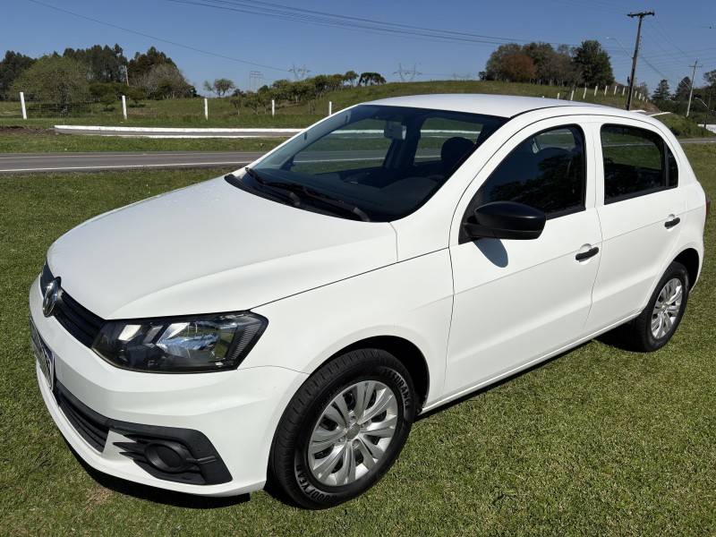 VOLKSWAGEN - GOL - 2017/2018 - Branca - R$ 48.900,00