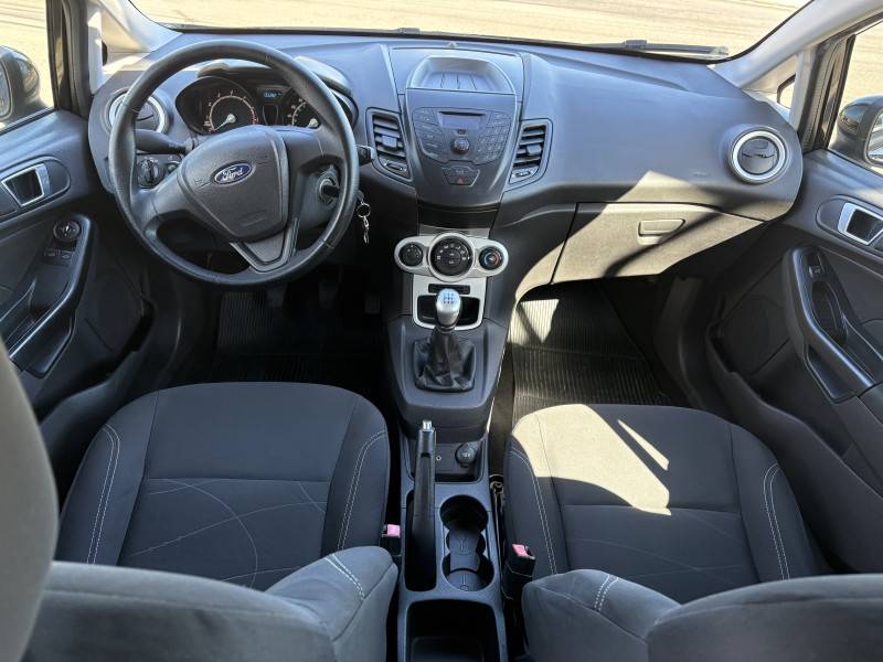 FORD - FIESTA - 2014/2014 - Preta - R$ 45.000,00