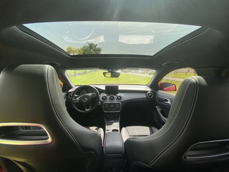 MERCEDES-BENZ - GLA 200 - 2015/2016 - Vermelha - R$ 139.000,00