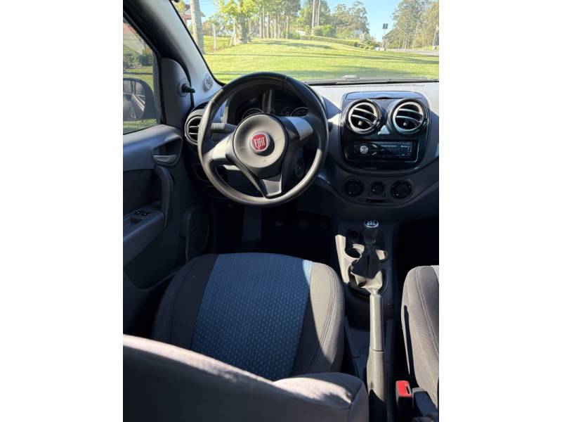 FIAT - PALIO - 2012/2013 - Preta - R$ 33.900,00