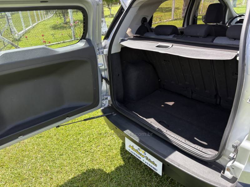 FORD - ECOSPORT - 2013/2014 - Prata - R$ 58.000,00