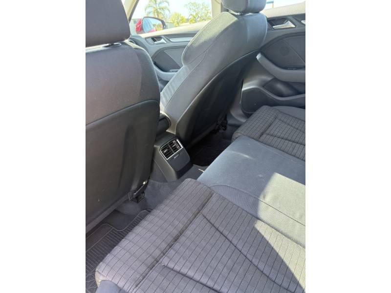 AUDI - A3 - 2014/2015 - Vermelha - R$ 89.900,00