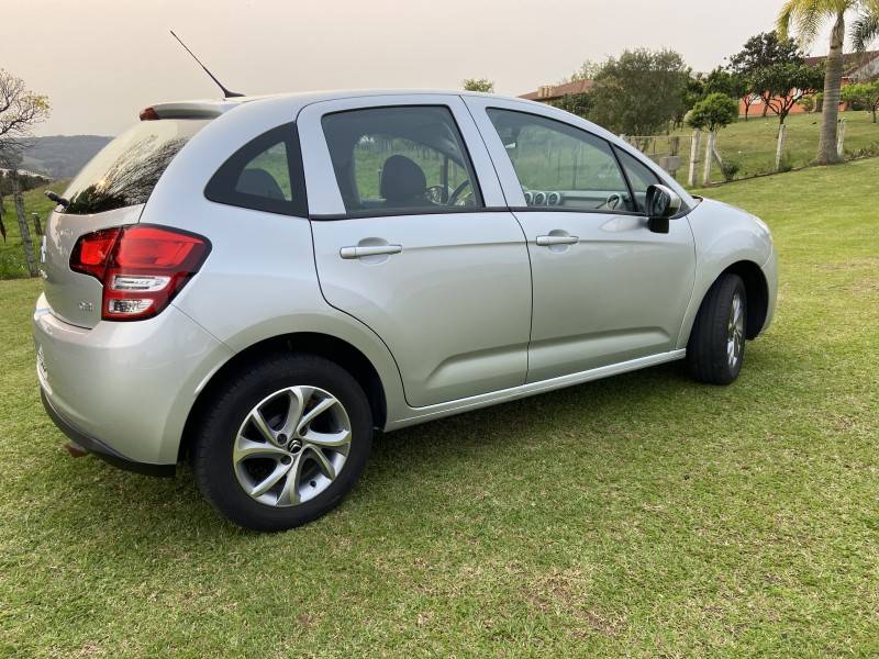 CITROËN - C3 - 2012/2013 - Prata - R$ 34.900,00