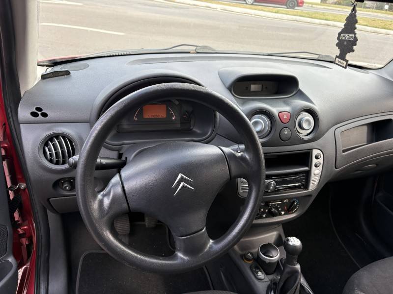 CITROËN - C3 - 2009/2010 - Vermelha - R$ 26.000,00