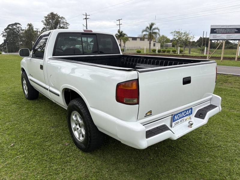 CHEVROLET - S10 - 1996/1996 - Branca - R$ 38.900,00