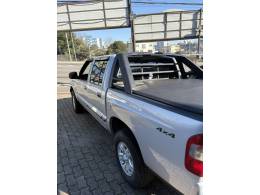 CHEVROLET - S10 - 2004/2004 - Prata - R$ 67.000,00