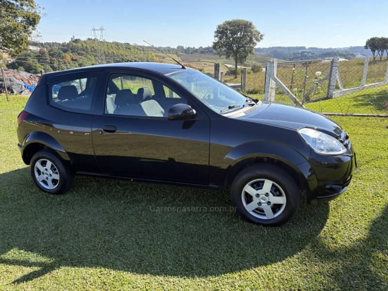 FORD - KA - 2010/2011 - Preta - R$ 24.900,00