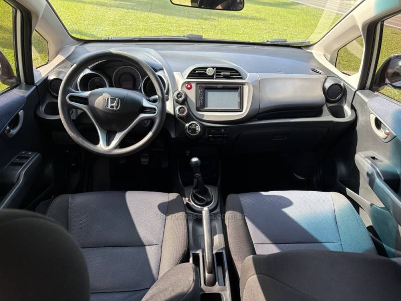 HONDA - FIT - 2012/2013 - Prata - R$ 49.900,00