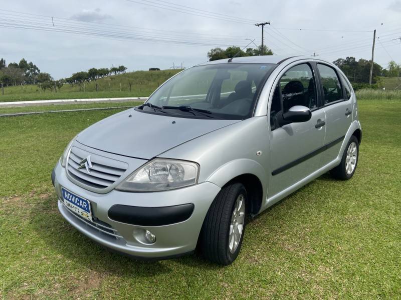 CITROËN - C3 - 2007/2008 - Prata - R$ 25.000,00