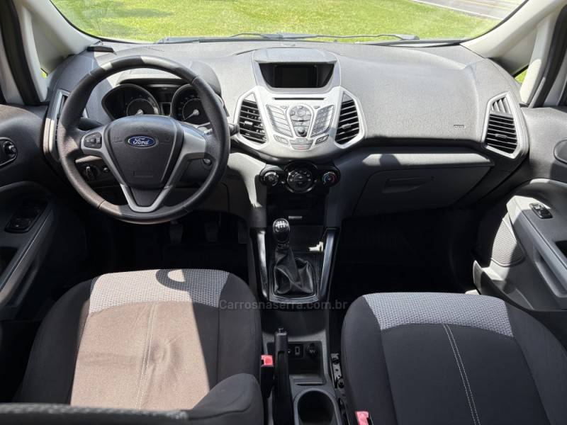 FORD - ECOSPORT - 2013/2014 - Prata - R$ 58.000,00