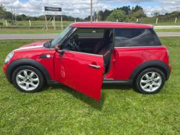 MINI - COOPER - 2009/2010 - Vermelha - R$ 65.000,00