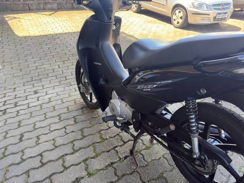 HONDA - BIZ 125 - 2008/2010 - Azul - R$ 11.500,00