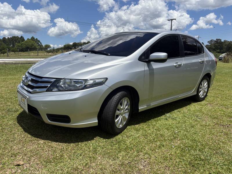 HONDA - CITY - 2012/2013 - Prata - R$ 54.000,00