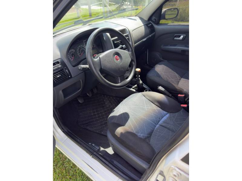 FIAT - SIENA - 2008/2009 - Branca - R$ 27.900,00