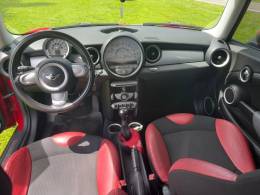 MINI - COOPER - 2009/2010 - Vermelha - R$ 65.000,00