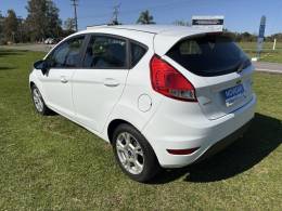 FORD - FIESTA - 2014/2015 - Branca - R$ 49.000,00