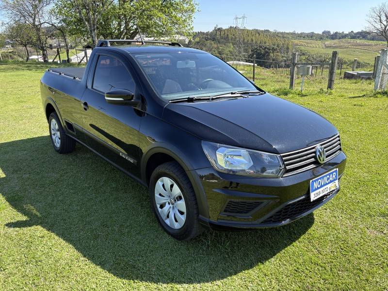VOLKSWAGEN - SAVEIRO - 2017/2018 - Preta - R$ 59.900,00