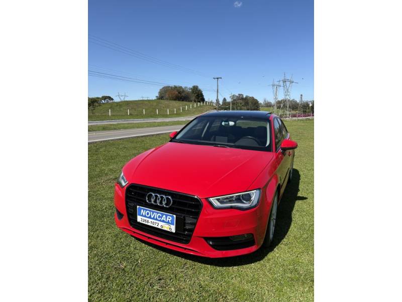 AUDI - A3 - 2014/2015 - Vermelha - R$ 89.900,00