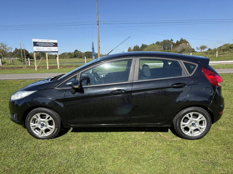 FORD - FIESTA - 2014/2014 - Preta - R$ 44.500,00
