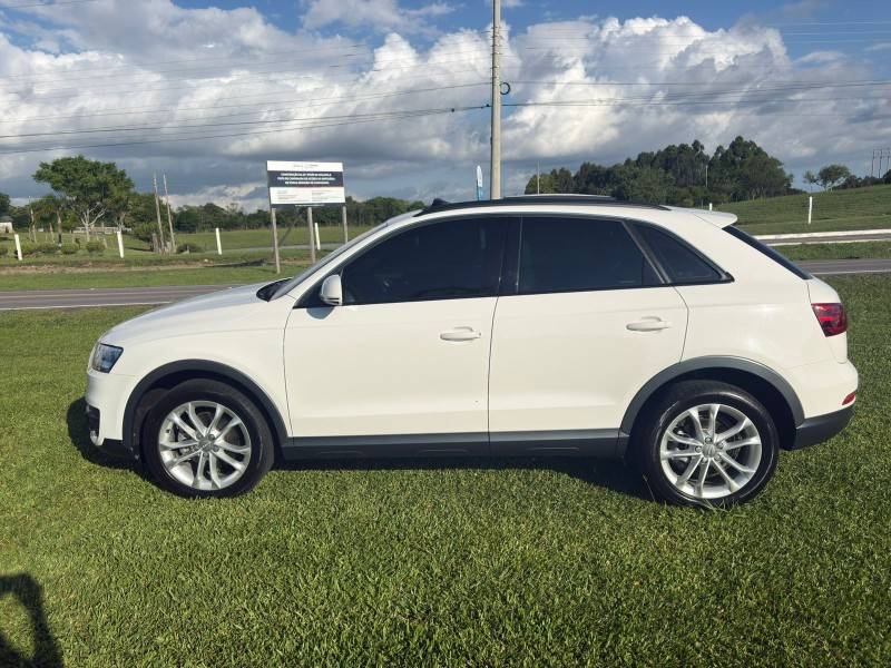 AUDI - Q3 - 2014/2015 - Branca - R$ 91.000,00