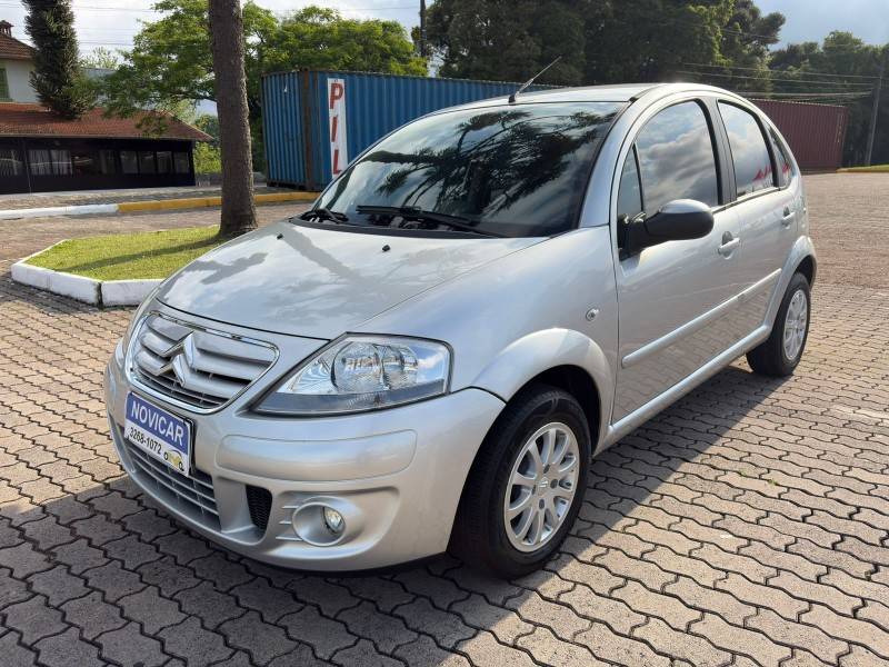 CITROËN - C3 - 2009/2010 - Prata - R$ 27.500,00