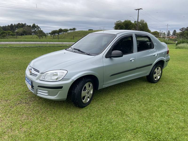 CHEVROLET - PRISMA - 2007/2008 - Prata - R$ 28.900,00