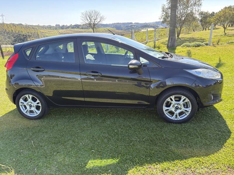 FORD - FIESTA - 2014/2014 - Preta - R$ 44.500,00