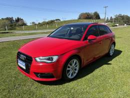 AUDI - A3 - 2014/2015 - Vermelha - R$ 89.900,00