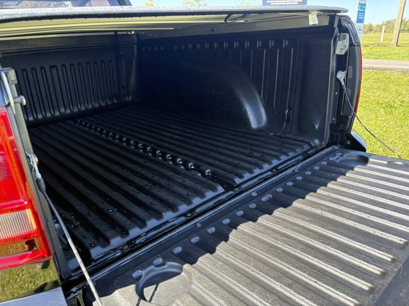 VOLKSWAGEN - SAVEIRO - 2017/2018 - Preta - R$ 59.900,00