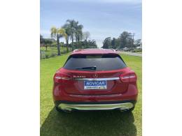 MERCEDES-BENZ - GLA 200 - 2015/2016 - Vermelha - R$ 139.000,00