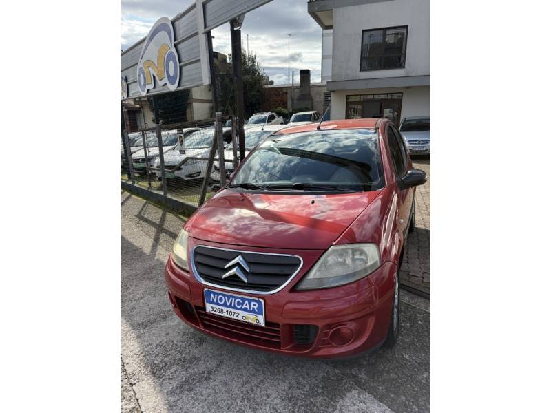 CITROËN - C3 - 2009/2010 - Vermelha - R$ 26.000,00
