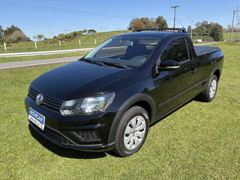 VOLKSWAGEN - SAVEIRO - 2017/2018 - Preta - R$ 59.900,00